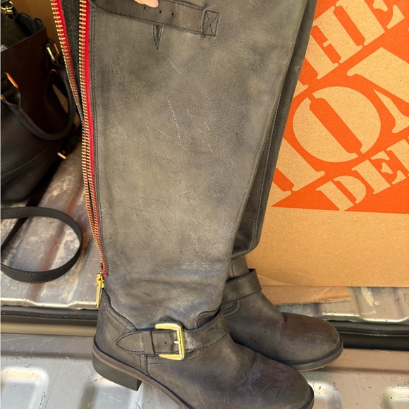 Steve Madden Black Combat Boots with Red Zipper - Picture 2 of 4